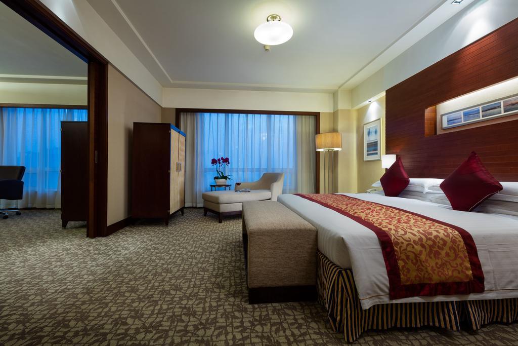 Hotel Ramada Beijing North à Changping Extérieur photo